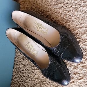 Ferragamo gator print pumps size 9